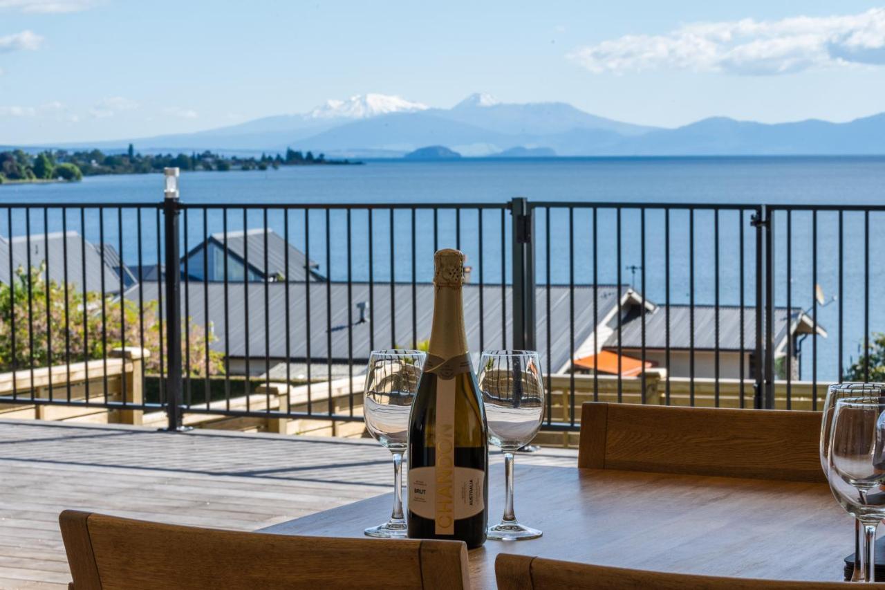Lakeview Terrace - Taupo Holiday Home Zewnętrze zdjęcie
